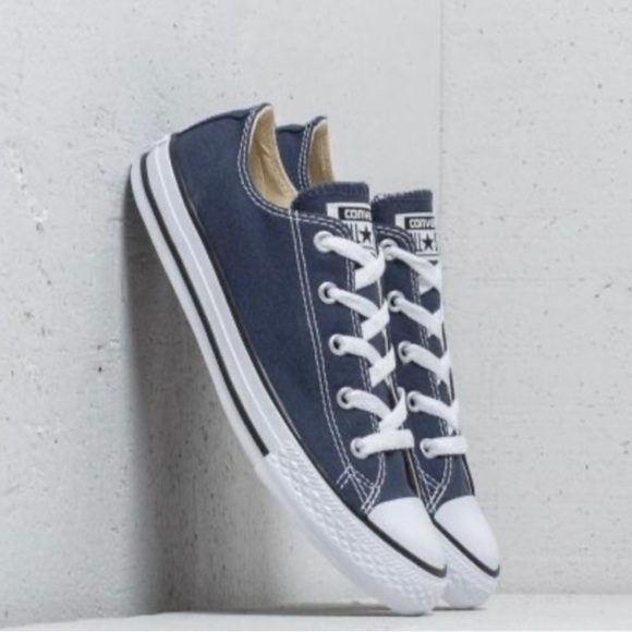 ❇️NWT❇️ Navy Converse Sneakers - Picture 2 of 6